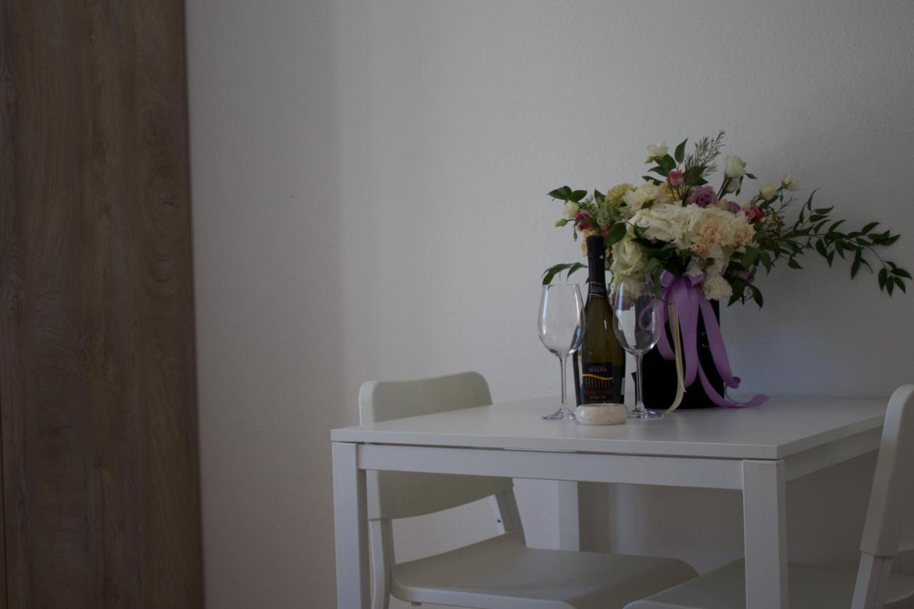 Apartmani Bauk Pucisca Esterno foto