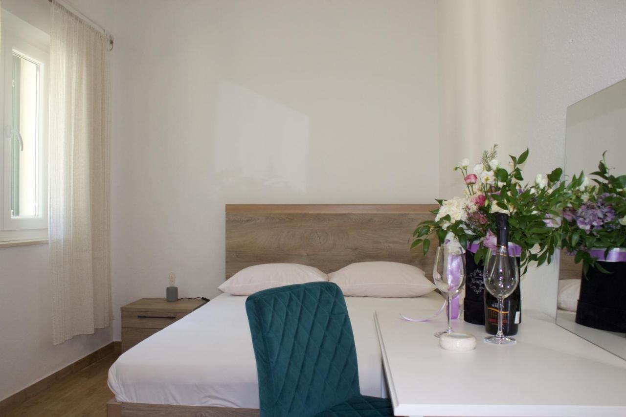Apartmani Bauk Pucisca Esterno foto