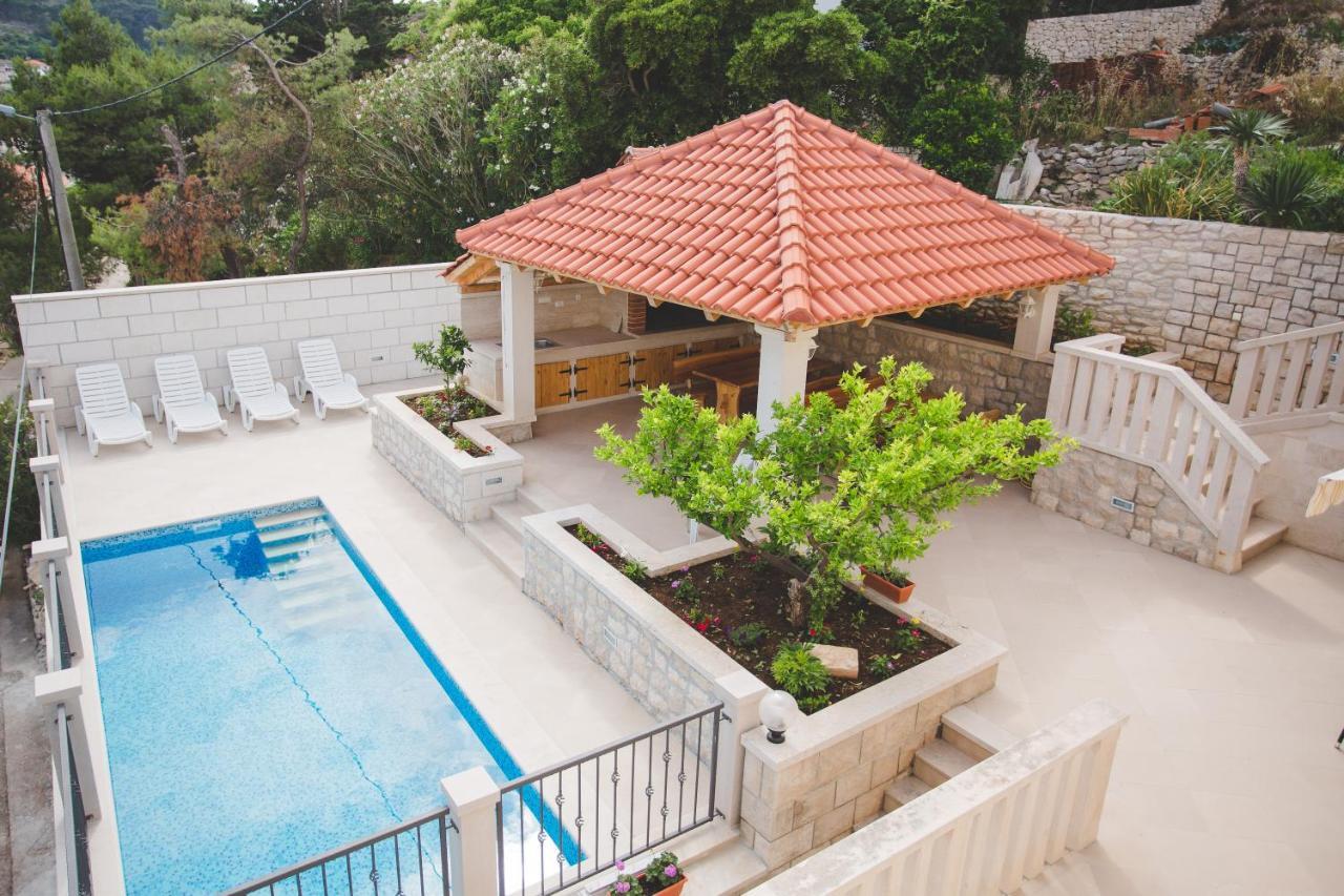 Apartmani Bauk Pucisca Esterno foto